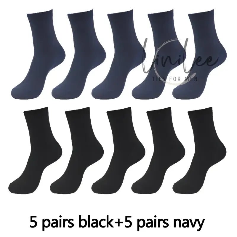 Ten pairs of socks, five black and five navy.