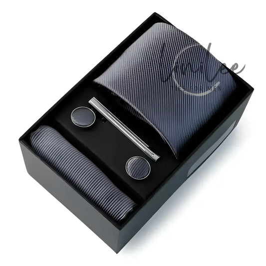 Men’s tie and accessories gift set.