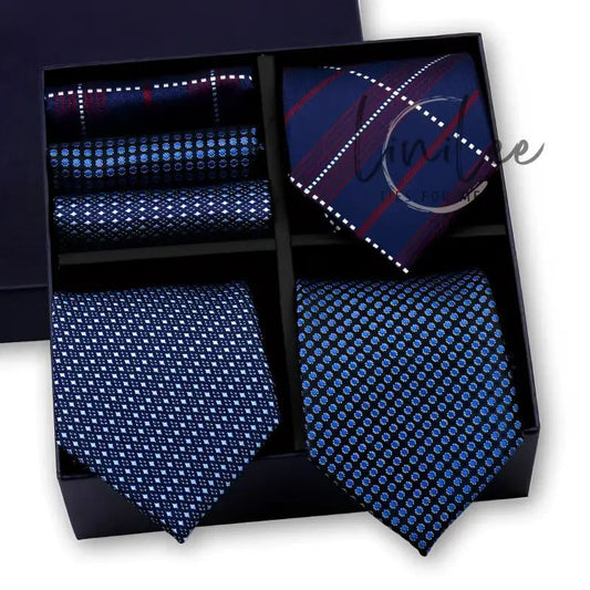 Necktie and pocket square gift set.