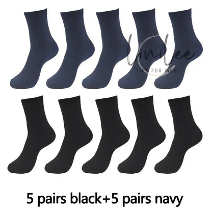 Ten pairs of socks, five black and five navy.