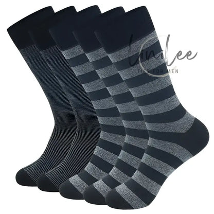 Striped men’s socks.