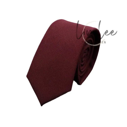 Maroon textured necktie.