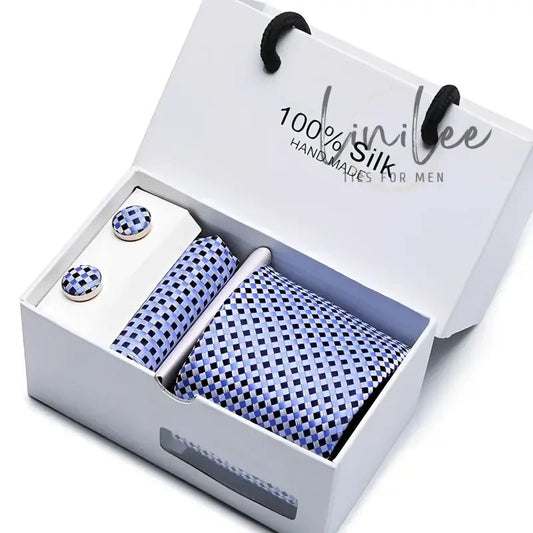 Men’s tie and cufflink gift set.